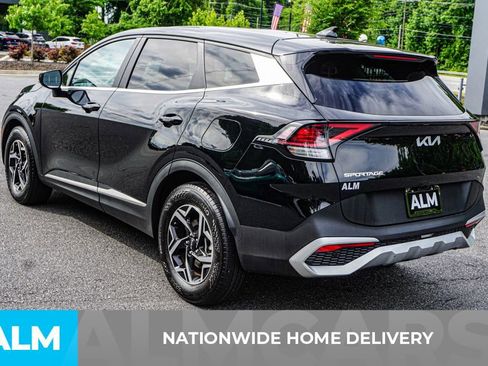 Used 2025 Kia Sportage LX FWD image 5