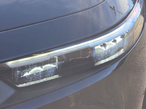 Used 2025 Honda Accord Sport image 29