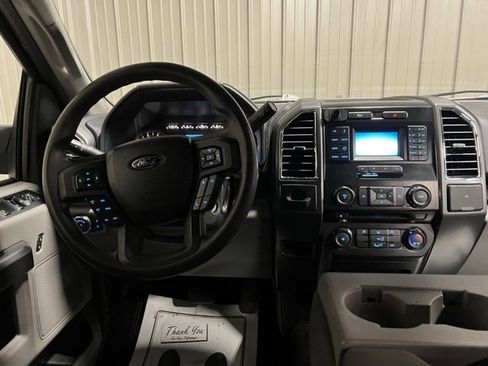Used 2015 Ford F150 XLT image 26