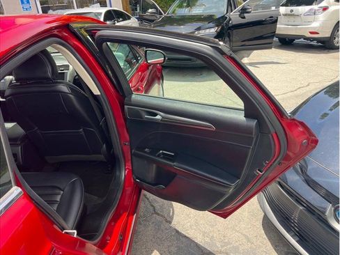 Used 2019 Ford Fusion SEL FWD image 6