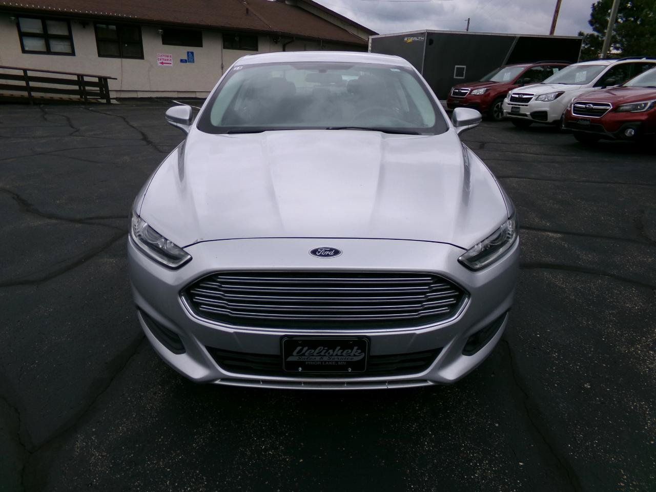 Used 2014 Ford Fusion SE FWD image 8