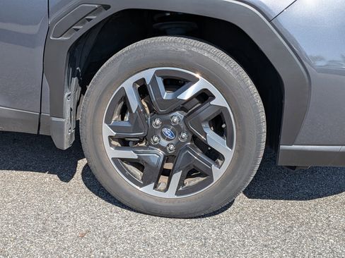 Certified 2025 Subaru Forester Limited image 11