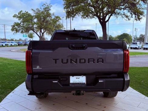 Used 2022 Toyota Tundra SR5 RWD image 7