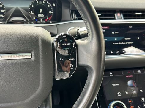 Used 2020 Land Rover Range Rover Evoque SE image 49