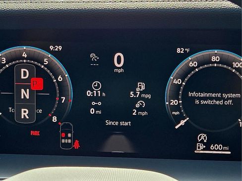 New 2026 Volkswagen Tiguan SE R-Line FWD image 24