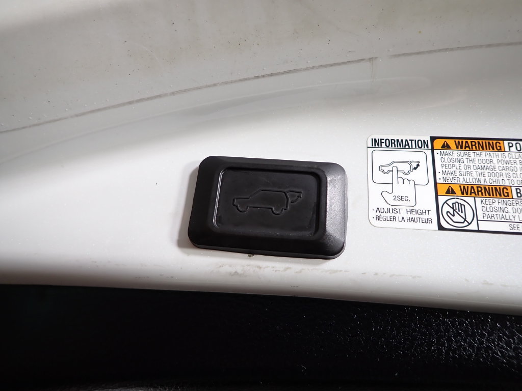 Used 2016 Toyota RAV4 Limited w/ Advanced Technology Package AWD/4WD image 17
