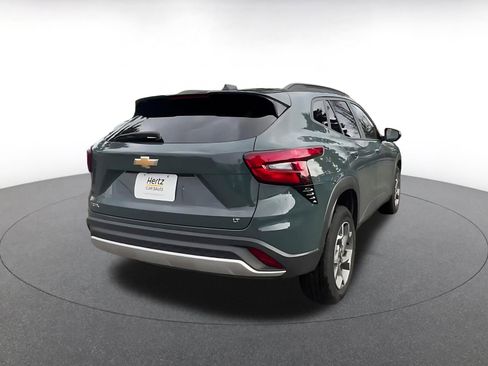 Used 2025 Chevrolet Trax LT image 16