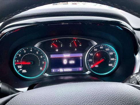 Used 2023 Chevrolet Traverse LT image 15