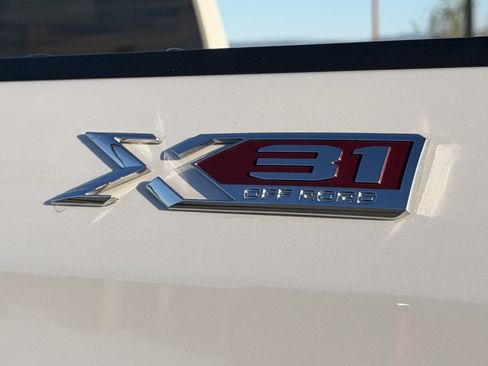 Used 2023 GMC Sierra 1500 SLT w/ SLT Premium Plus Package image 11