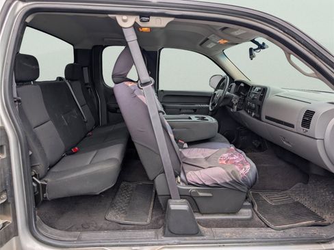 Used 2011 Chevrolet Silverado 1500 LS image 39