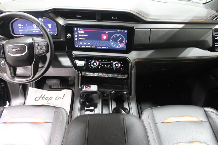 Used 2023 GMC Sierra 1500 AT4 w/ AT4 Preferred Package AWD/4WD image 2