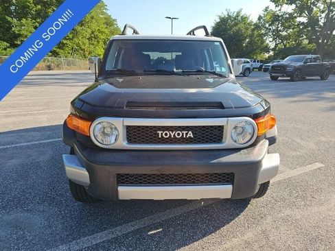 Used 2013 Toyota FJ Cruiser 4WD w/ Upgrade Pkg image 9