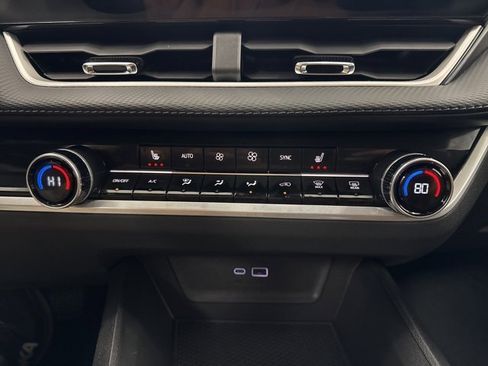 New 2026 Chevrolet Equinox LT w/ Convenience Package II image 19