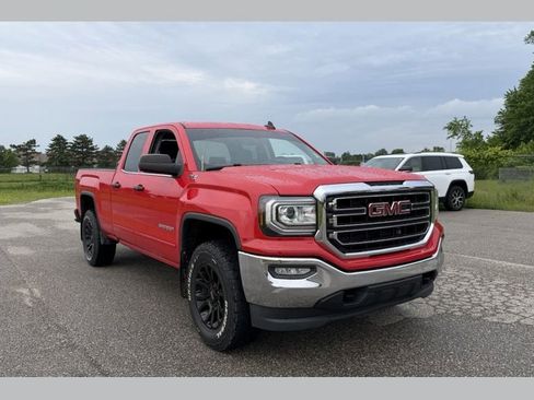 Used 2017 GMC Sierra 1500 SLE w/ SLE Value Package AWD/4WD image 1