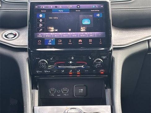 Certified 2024 Jeep Grand Cherokee Limited w/ Black Appearance Package image 23