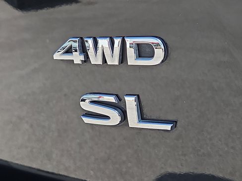 Used 2019 Nissan Pathfinder SL AWD/4WD image 8