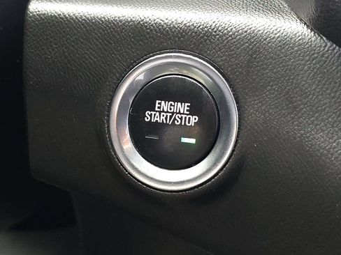 Used 2022 GMC Terrain SLT image 22