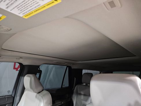 Used 2021 Ford Expedition Max XLT image 25