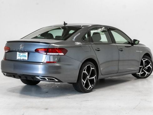Used 2022 Volkswagen Passat 2.0T R-Line FWD image 24