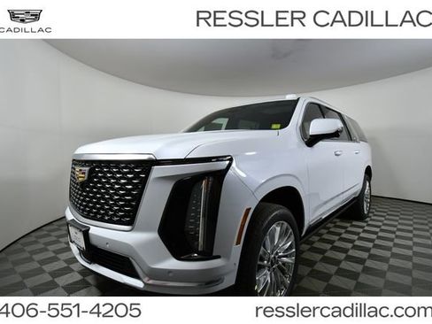 Used 2022 Cadillac Escalade Premium Luxury image 18