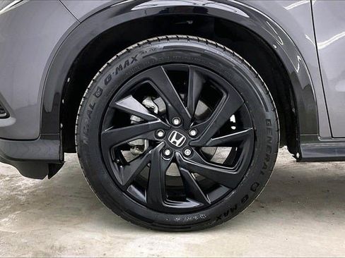 Certified 2022 Honda HR-V Sport image 10