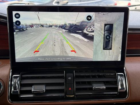 Used 2023 Lincoln Navigator L Reserve w/ Equipment Group 201A image 28