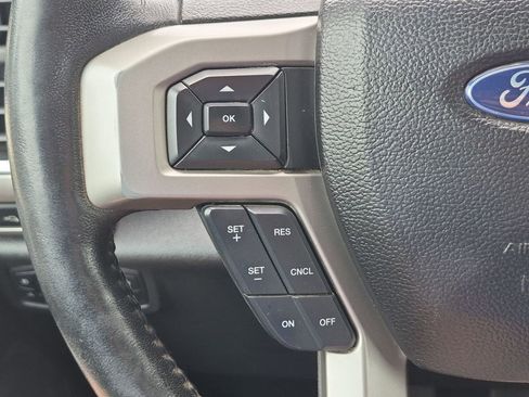 Used 2018 Ford F250 Lariat w/ Lariat Ultimate Package AWD/4WD image 12
