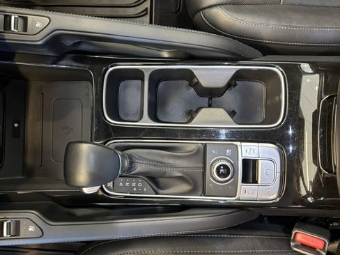 Used 2021 Kia Telluride EX w/ EX Premium Package AWD/4WD image 19