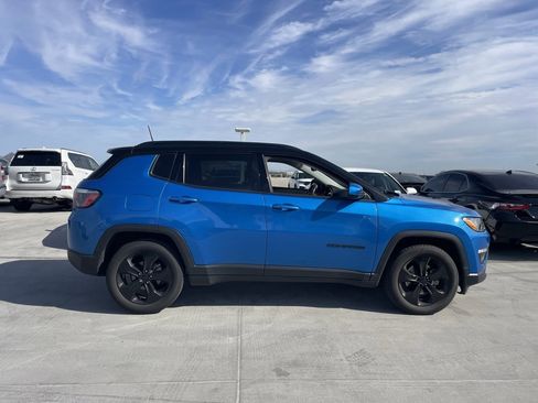 Used 2020 Jeep Compass Altitude image 3