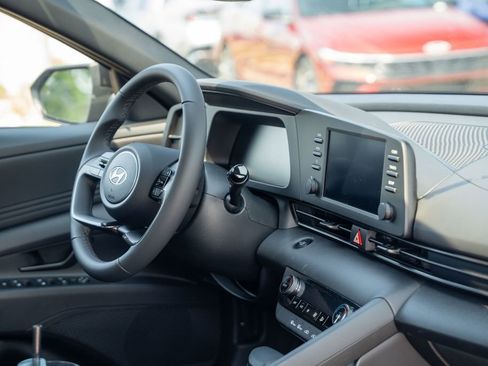 New 2025 Hyundai Elantra Sport image 11