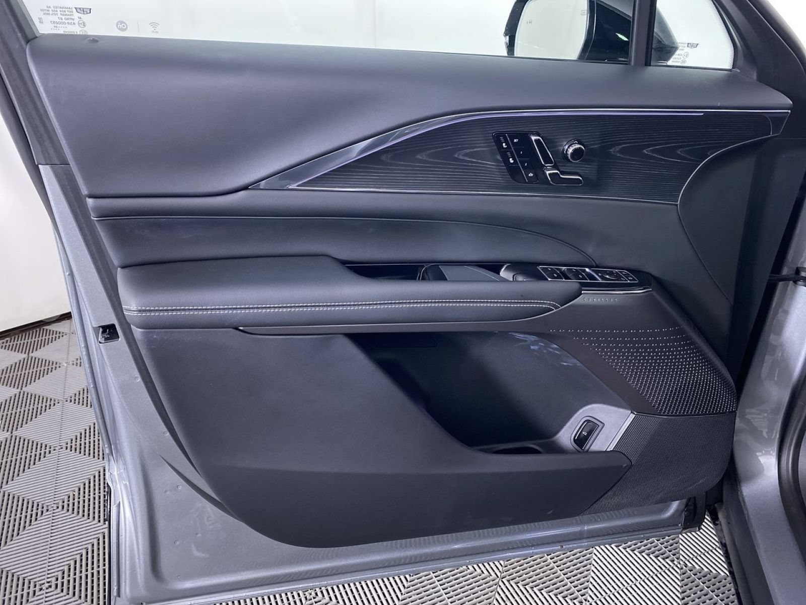 Certified 2024 Cadillac Lyriq Luxury RWD image 12