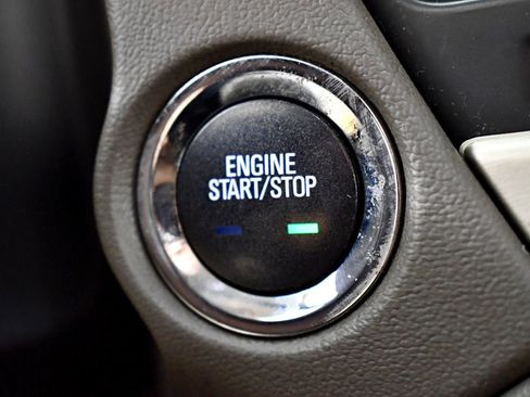 Used 2017 GMC Yukon XL Denali w/ Open Road Package image 31