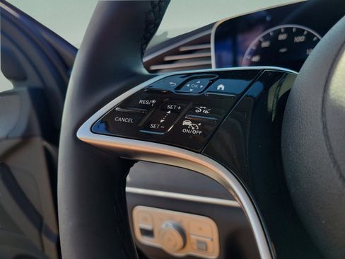 New 2026 Mercedes-Benz GLS 450 4MATIC image 32