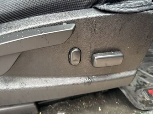 Used 2017 Chevrolet Colorado Z71 image 24