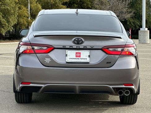 Used 2024 Toyota Camry SE image 5