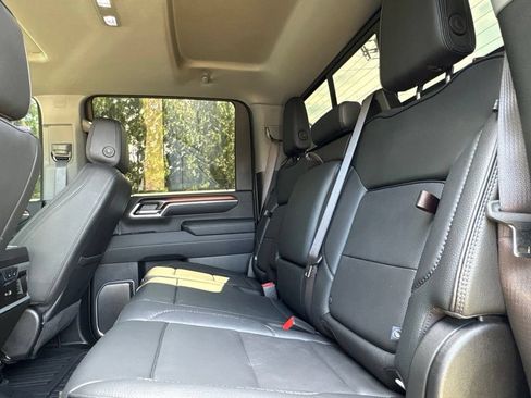 Used 2025 GMC Sierra 2500 Denali w/ Denali Reserve Package AWD/4WD image 28