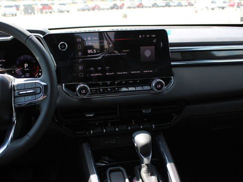 New 2026 GMC Canyon Elevation w/ Convenience Package image 8