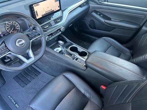 Used 2023 Nissan Altima 2.0 SR FWD image 9