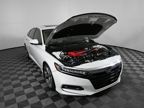 Used 2018 Honda Accord Touring image 31