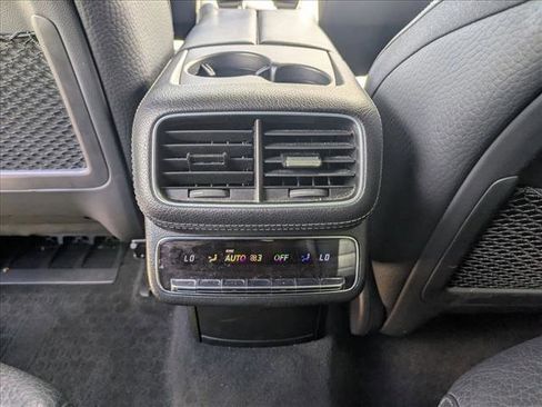 Used 2022 Mercedes-Benz GLS 450 4MATIC image 15