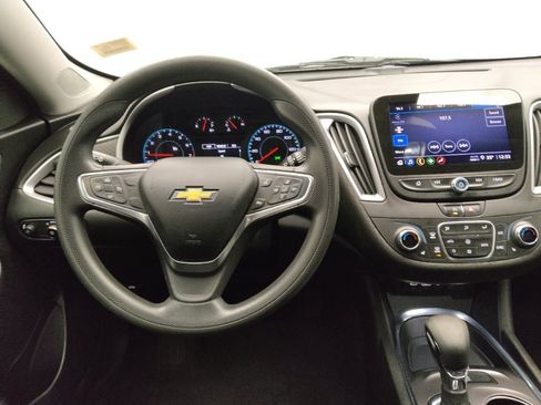 Used 2022 Chevrolet Malibu LT image 22