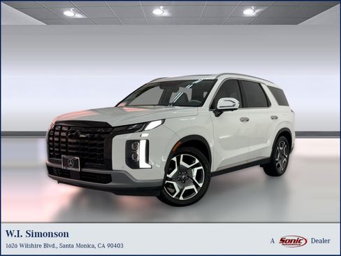 Used 2023 Hyundai Palisade Limited w/ Cargo Package FWD image 1