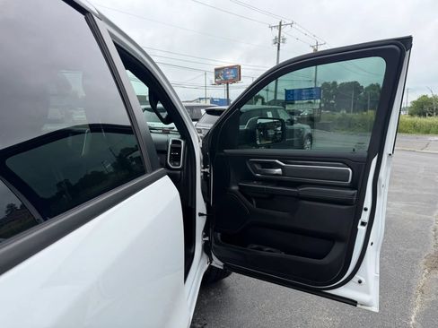 Used 2019 RAM 1500 Big Horn AWD/4WD image 35