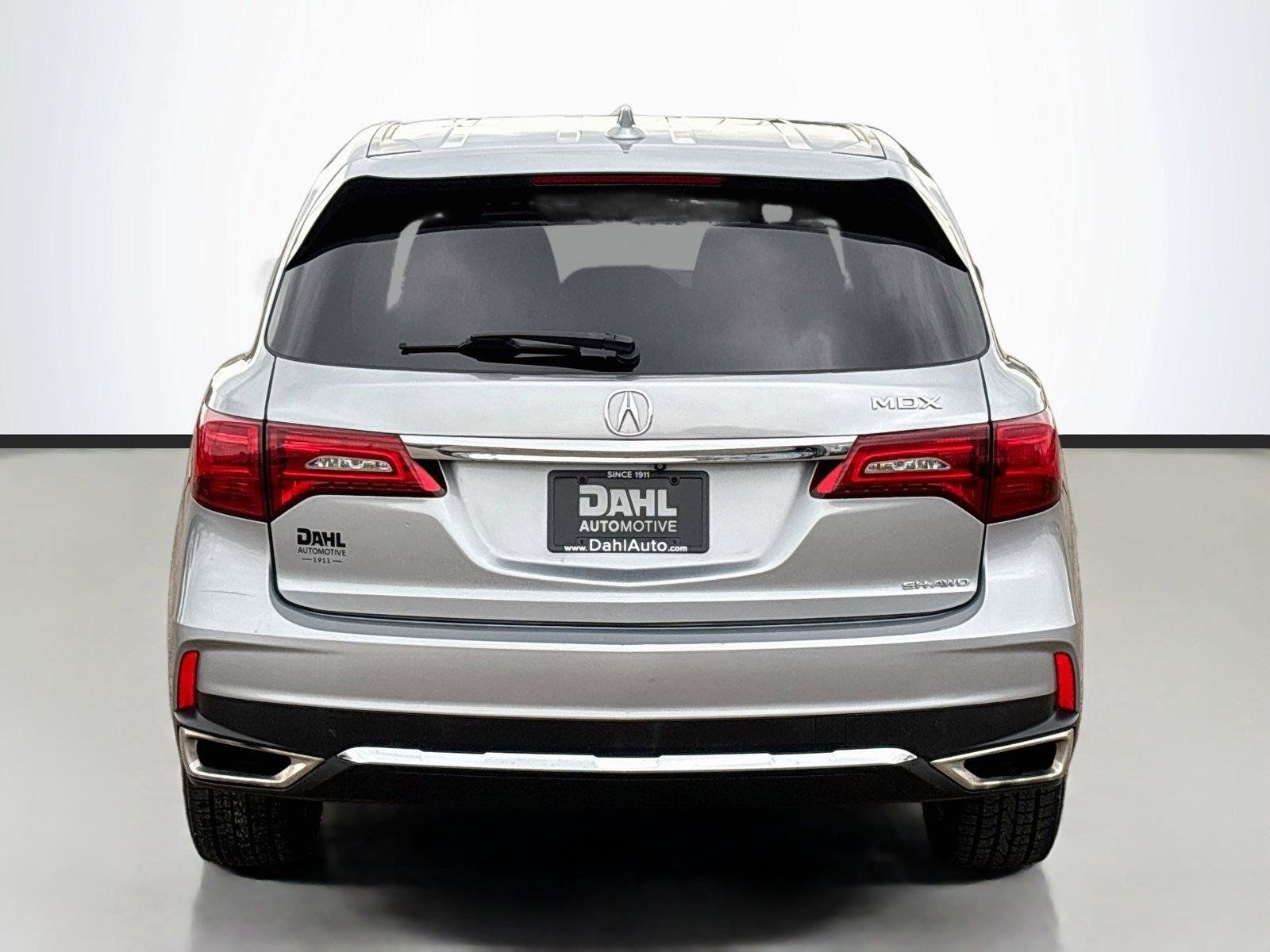 Used 2017 Acura MDX w/ Technology Package AWD/4WD image 12