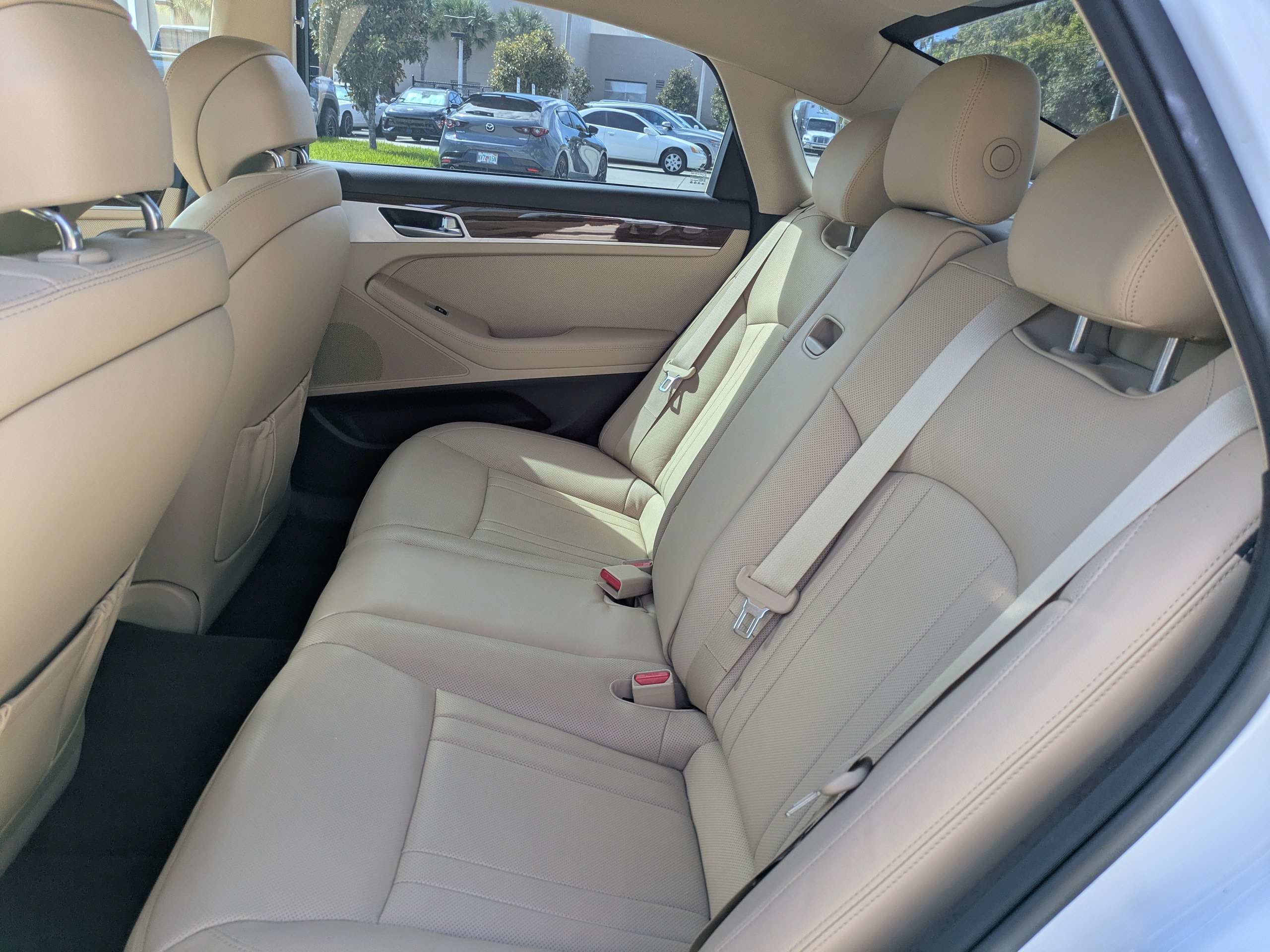 Used 2018 Genesis G80 3.8 RWD image 12