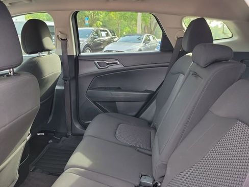 Used 2025 Kia Sportage LX FWD image 29