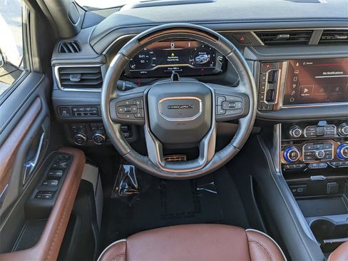 Used 2024 GMC Yukon Denali Ultimate image 15