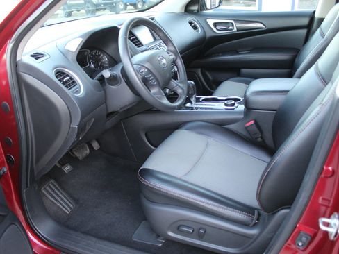 Used 2020 Nissan Pathfinder SV w/ Rock Creek Edition image 11