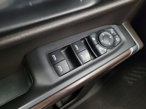 Used 2019 GMC Sierra 1500 SLT w/ SLT Premium Package AWD/4WD image 27