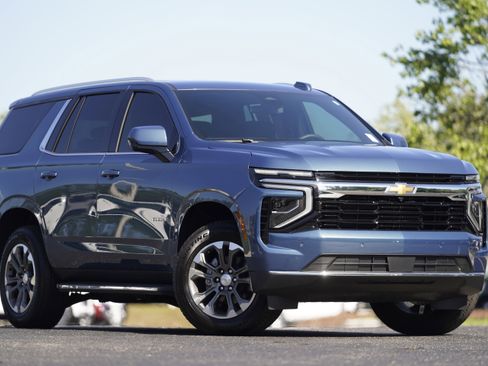 New 2025 Chevrolet Tahoe LS AWD/4WD image 2